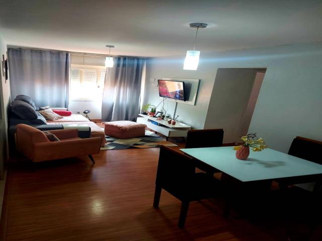 #1045 - Apartamento para Venda em Pelotas - RS - 1