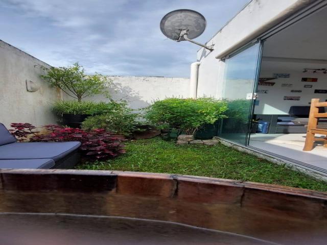 #2014 - Casa em condomínio para Venda em Pelotas - RS - 2