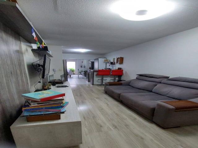 #2014 - Casa em condomínio para Venda em Pelotas - RS - 1