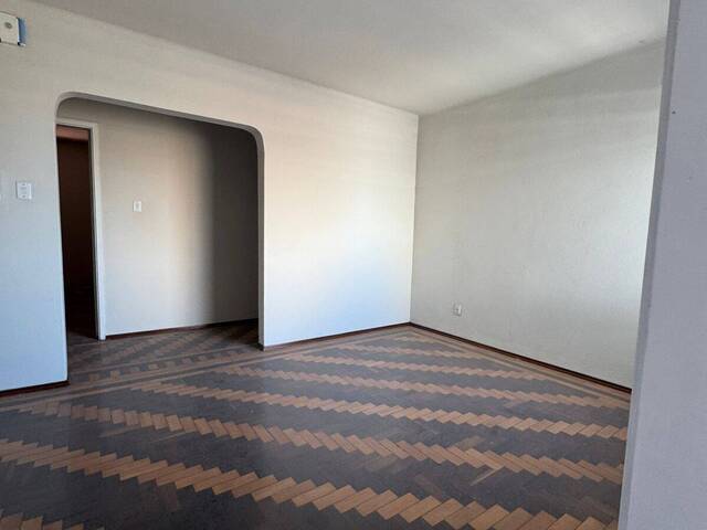 #2001 - Apartamento em Condomínio para Venda em Pelotas - RS