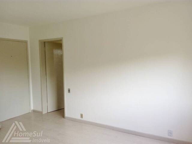 #2006 - Apartamento em Condomínio para Venda em Pelotas - RS