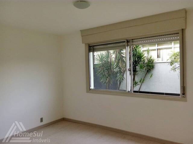 #2006 - Apartamento em Condomínio para Venda em Pelotas - RS