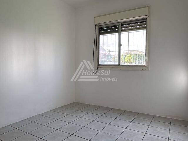 #941 - Apartamento em Condomínio para Locação em Pelotas - RS
