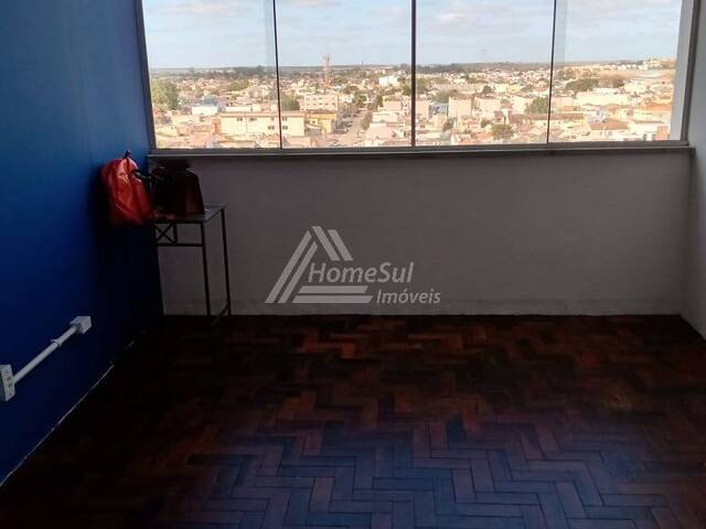 Apartamento em Condomínio para Venda em Pelotas - 2